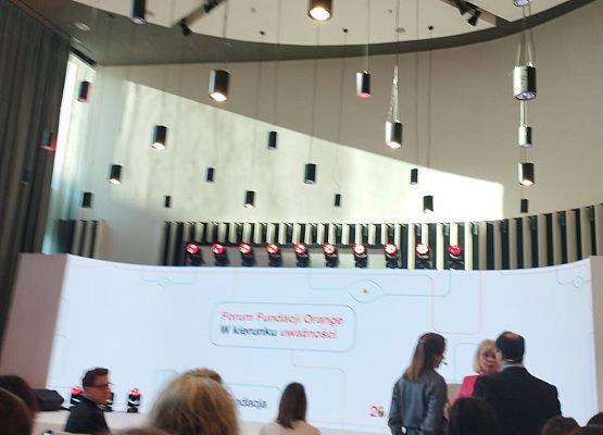 Grafika 1: Forum Fundacji Orange ,, W kierunku uważności"