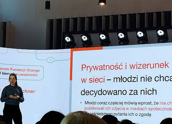 Grafika 12: Forum Fundacji Orange ,, W kierunku uważności"