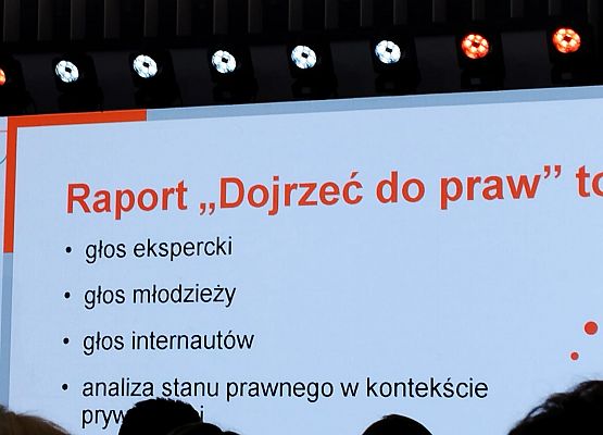 Grafika 13: Forum Fundacji Orange ,, W kierunku uważności"