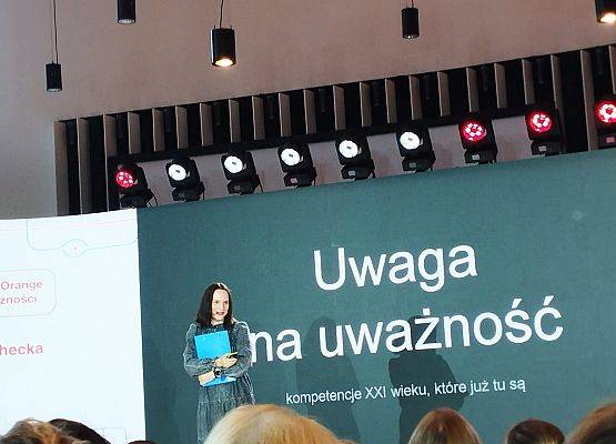 Grafika 14: Forum Fundacji Orange ,, W kierunku uważności"