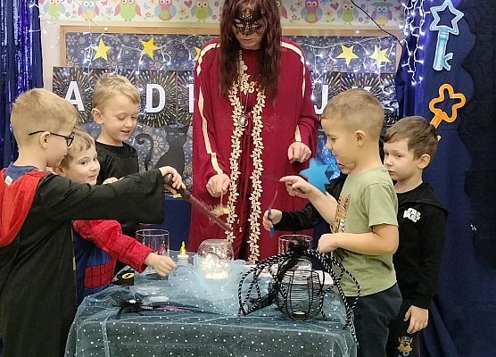 Grafika 6: 28.11.2025 Andrzejki w naszym przedszkolu