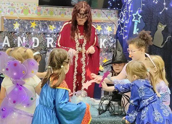 Grafika 9: 28.11.2025 Andrzejki w naszym przedszkolu