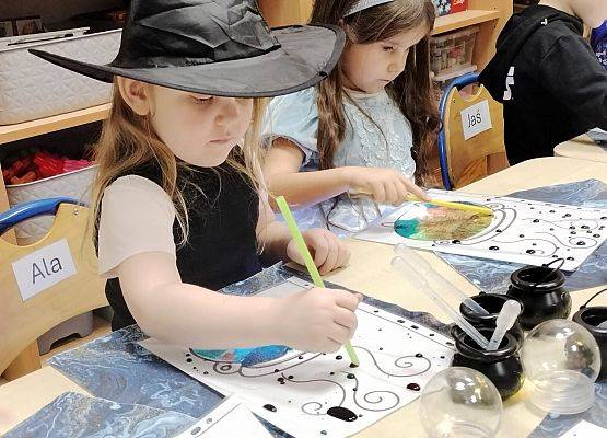 Grafika 18: 28.11.2025 Andrzejki w naszym przedszkolu