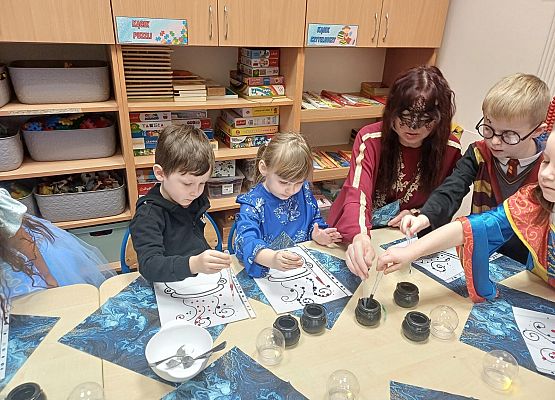 Grafika 34: 28.11.2025 Andrzejki w naszym przedszkolu