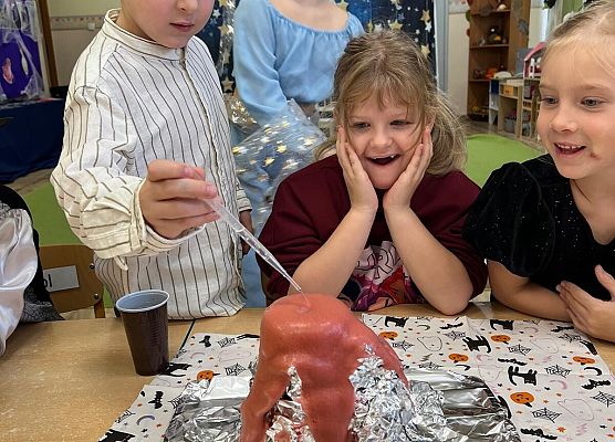 Grafika 45: 28.11.2025 Andrzejki w naszym przedszkolu