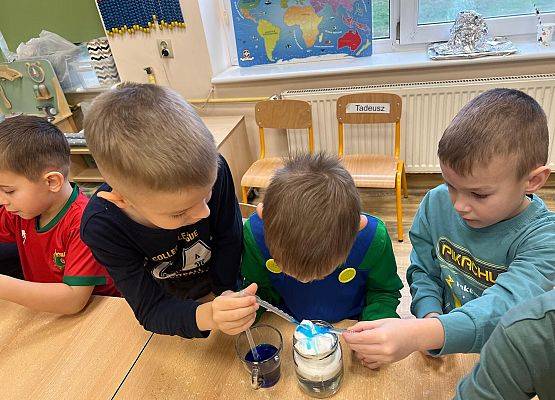 Grafika 48: 28.11.2025 Andrzejki w naszym przedszkolu