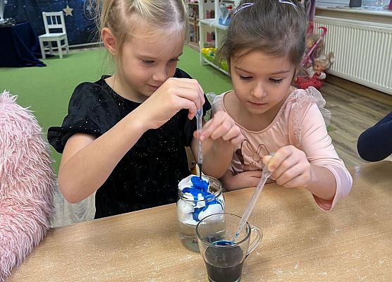 Grafika 50: 28.11.2025 Andrzejki w naszym przedszkolu