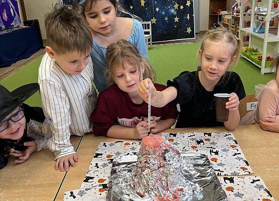 Grafika 66: 28.11.2025 Andrzejki w naszym przedszkolu