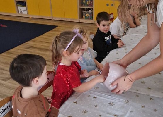 Grafika 100: 28.11.2025 Andrzejki w naszym przedszkolu