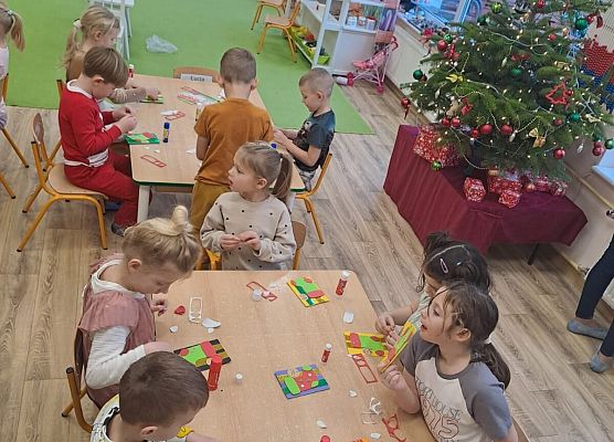 Grafika 9: 04.12.2025 Warsztaty kreatywne w gr III