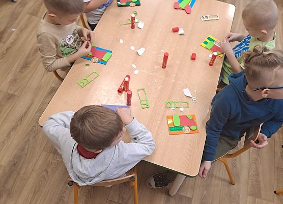 Grafika 18: 04.12.2025 Warsztaty kreatywne w gr III