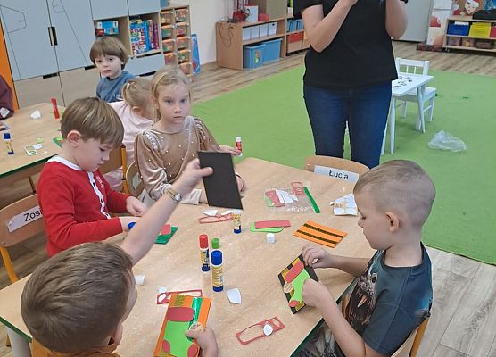 Grafika 14: 04.12.2025 Warsztaty kreatywne w gr III