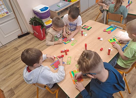 Grafika 16: 04.12.2025 Warsztaty kreatywne w gr III