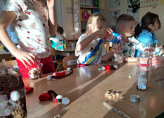 Grafika 22: 04.12.2025 Warsztaty kreatywne w gr III