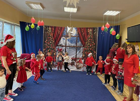 Grafika 4: Zabawa mikołajkowa i spotkanie z Mikołajem w naszym przedszkolu!