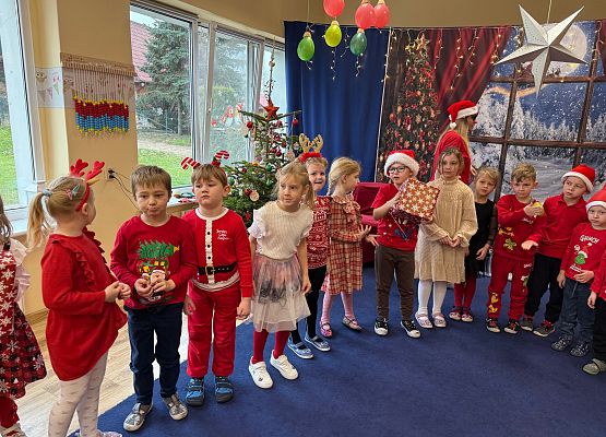 Grafika 17: Zabawa mikołajkowa i spotkanie z Mikołajem w naszym przedszkolu!