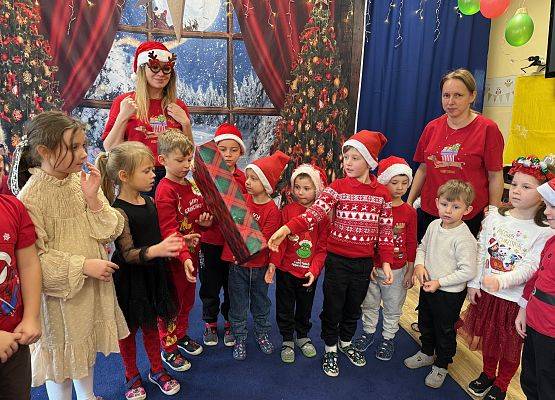 Grafika 26: Zabawa mikołajkowa i spotkanie z Mikołajem w naszym przedszkolu!