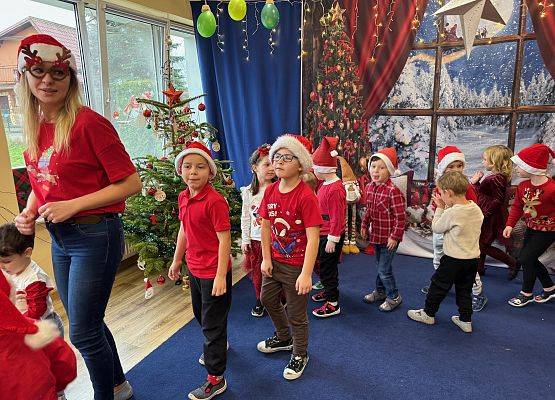 Grafika 30: Zabawa mikołajkowa i spotkanie z Mikołajem w naszym przedszkolu!