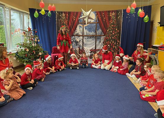 Grafika 33: Zabawa mikołajkowa i spotkanie z Mikołajem w naszym przedszkolu!