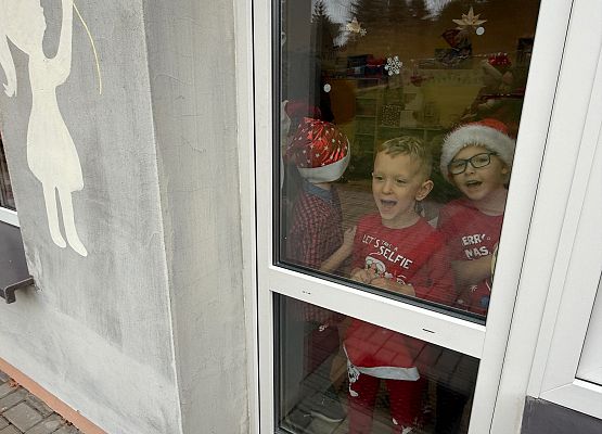 Grafika 91: Zabawa mikołajkowa i spotkanie z Mikołajem w naszym przedszkolu!