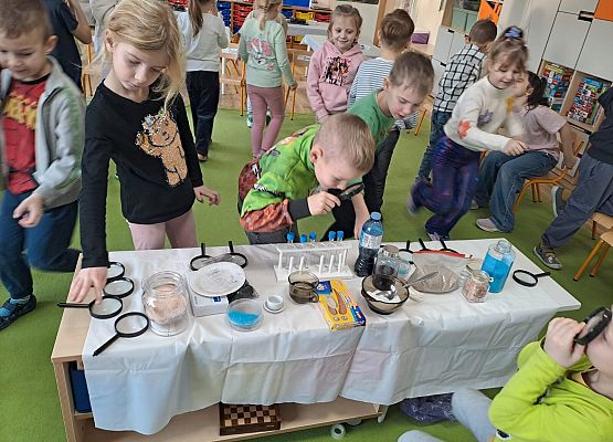 Grafika 33: Mali Wielcy Odkrywcy!