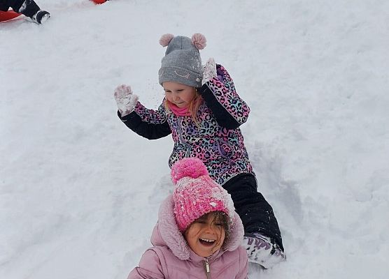 Grafika 5: 07.01.2026  Zimowe zabawy na śniegu!