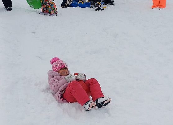 Grafika 13: 07.01.2026  Zimowe zabawy na śniegu!