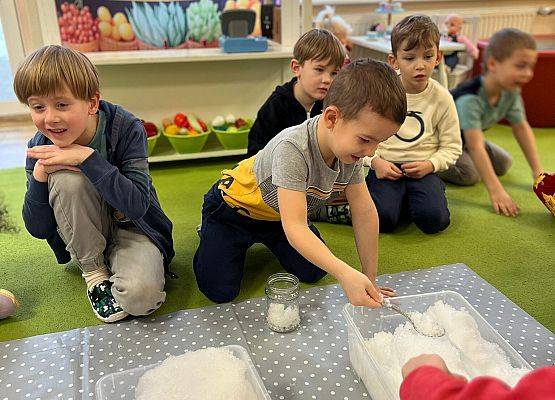 Grafika 5: 26.01.2026  Zimowe eksperymenty ze śniegiem w naszym przedszkolu!