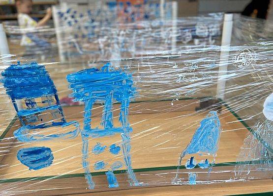 Grafika 5: 27.01.2026 Zimowy krajobraz - malowanie na strechu!