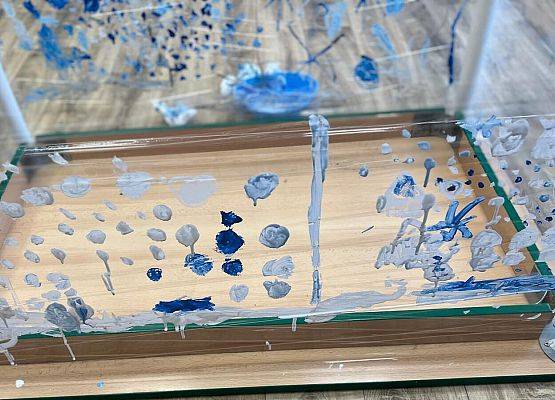 Grafika 7: 27.01.2026 Zimowy krajobraz - malowanie na strechu!