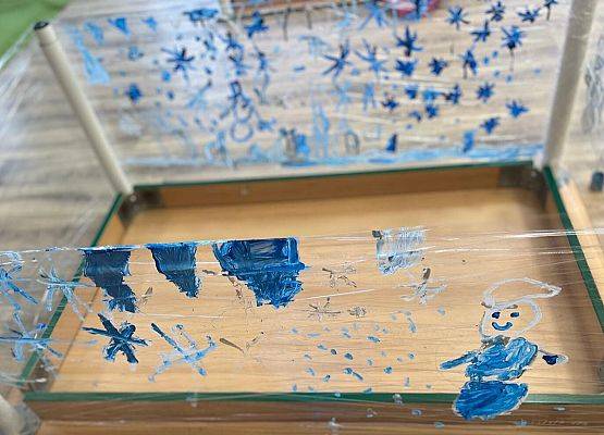 Grafika 14: 27.01.2026 Zimowy krajobraz - malowanie na strechu!