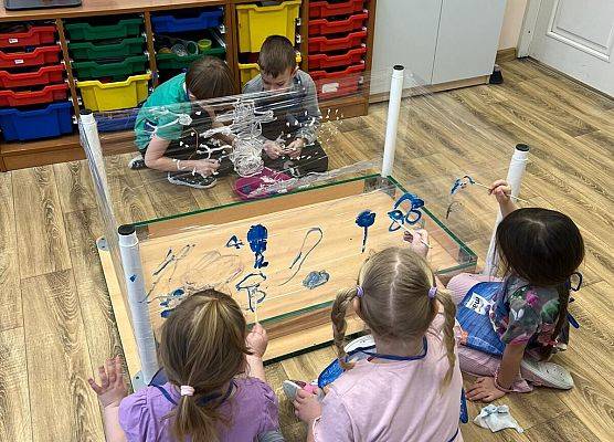 Grafika 20: 27.01.2026 Zimowy krajobraz - malowanie na strechu!