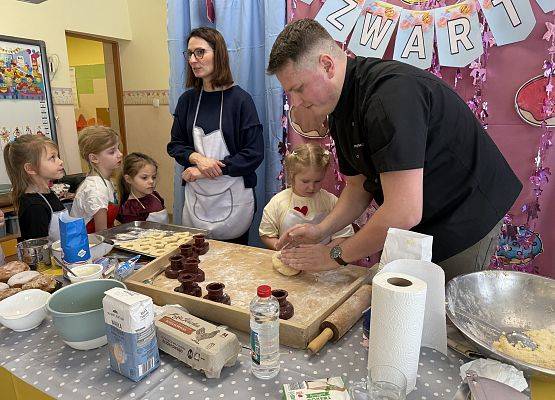 Grafika 56: 12.02.2026 Tłusty czwartek w naszym przedszkolu!
