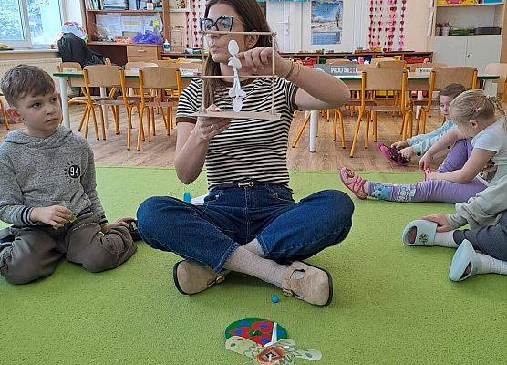 Grafika 10: Zajęcia edukacyjne- Mali Wielcy Odkrywcy" - Gr. III