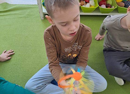 Grafika 12: Zajęcia edukacyjne- Mali Wielcy Odkrywcy" - Gr. III