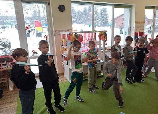 Grafika 22: Zajęcia edukacyjne- Mali Wielcy Odkrywcy" - Gr. III