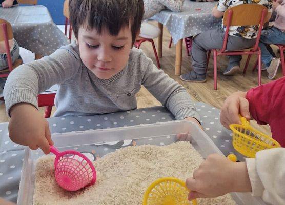 Grafika 1: 17.02.2026 Zimowe zabawy w grupie I