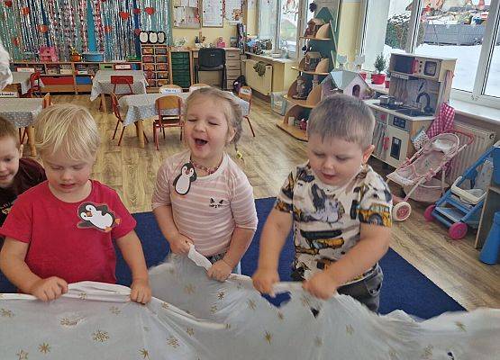 Grafika 8: 17.02.2026 Zimowe zabawy w grupie I