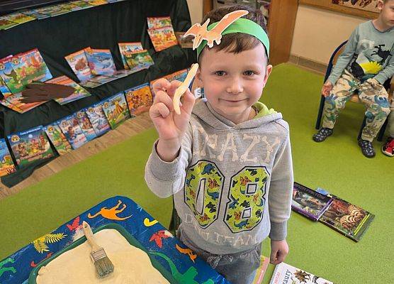 Grafika 6: 26.02.2026 Dzień Dinozaura gr II