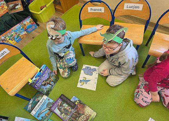 Grafika 13: 26.02.2026 Dzień Dinozaura gr II