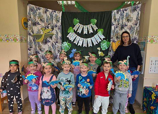 Grafika 26: 26.02.2026 Dzień Dinozaura gr II