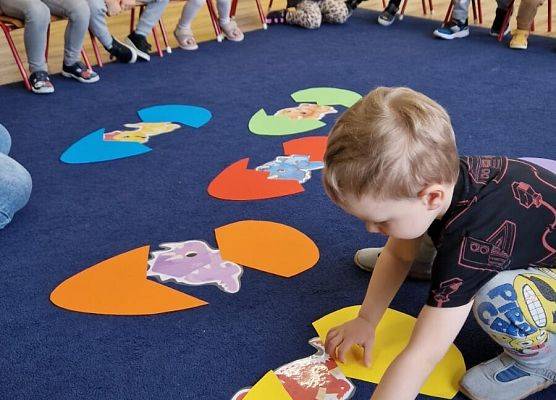 Grafika 5: 26.02.2026 Dzień Dinozaura gr I