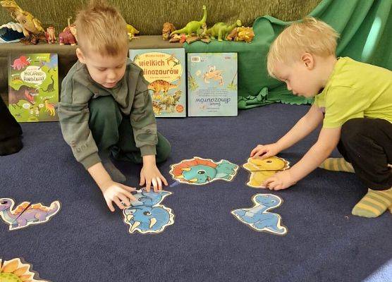 Grafika 17: 26.02.2026 Dzień Dinozaura gr I