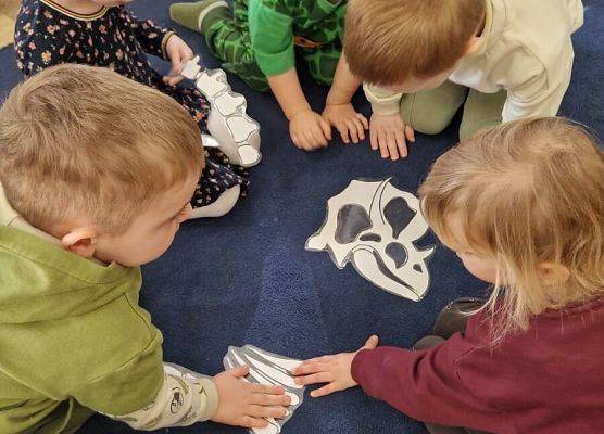 Grafika 18: 26.02.2026 Dzień Dinozaura gr I