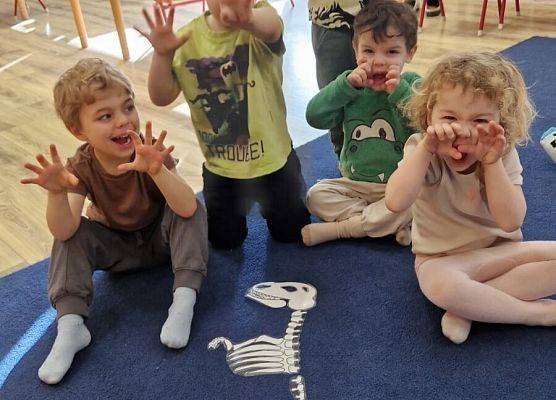 Grafika 23: 26.02.2026 Dzień Dinozaura gr I