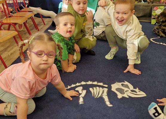 Grafika 22: 26.02.2026 Dzień Dinozaura gr I