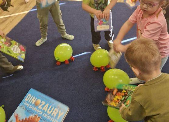 Grafika 24: 26.02.2026 Dzień Dinozaura gr I