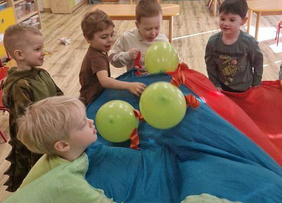 Grafika 26: 26.02.2026 Dzień Dinozaura gr I