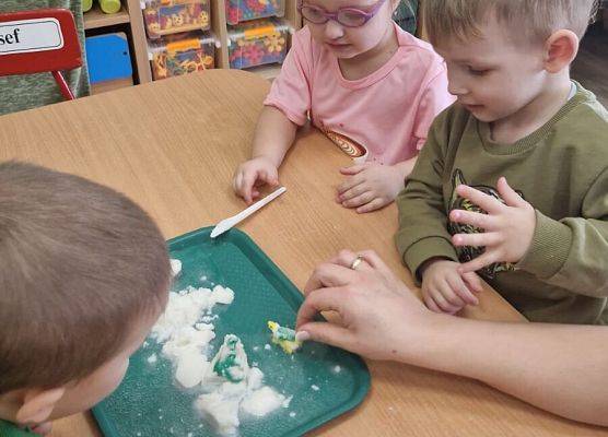 Grafika 30: 26.02.2026 Dzień Dinozaura gr I