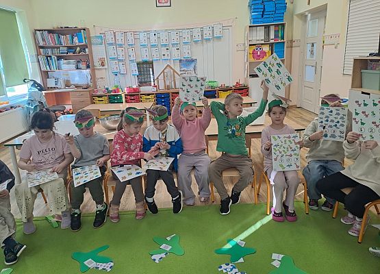 Grafika 15: 26.02.2026 Dzień Dinozaura gr III
